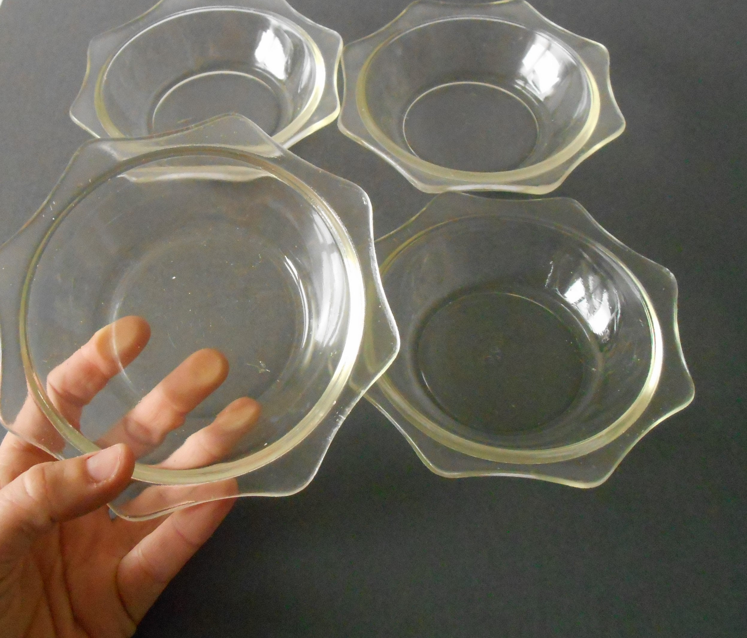 pyrex clear glass bowls with lids