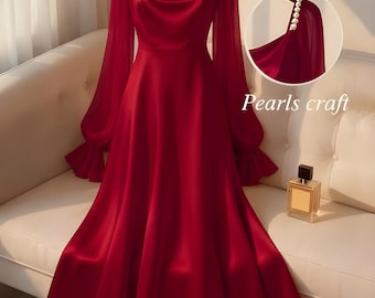 Robe de soirée en satin et mousseline à ornements perles : robe de soirée sophistiquée