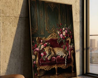 Majestuoso leopardo recostado en un sofá vintage de terciopelo rojo, cuadro floral para pared, elegante decoración clásica y con motivos de la vida silvestre.