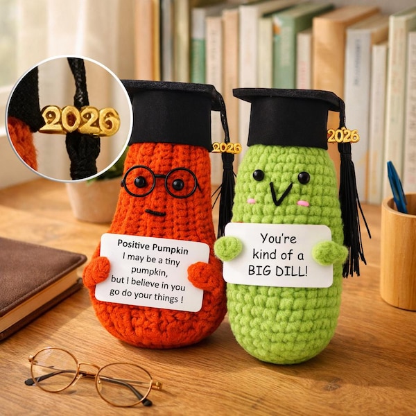 Positives Gurke-Abschluss-Geschenk mit Ständer - Big Dill 2026 Abschluss-Andenken, lustiges Geschenk für Abitur, College, Doktorand