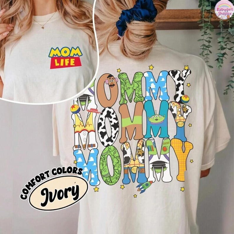 Camiseta de Toy Story de doble cara con colores cómodos para mamá y papá, camiseta divertida de Disneyland para tías, regalo para tía, regalo para tío, Jessie, Woody y Buzz imagen 4