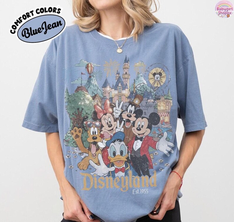 Camiseta Comfort Color Vintage Disneyland California, Camiseta de Mickey y sus amigos, Camiseta para viaje familiar a Disney, Camiseta para vacaciones familiares en Disneyland imagen 5