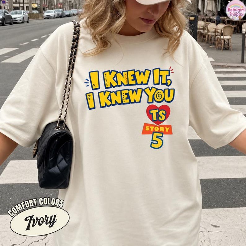 Camiseta de Disneyland Pixar Toy Story 5 "Lo sabía, te conocía", camiseta inspirada en Toy Story 5, camiseta inspirada en "Lo sabía, te conocía". imagen 3