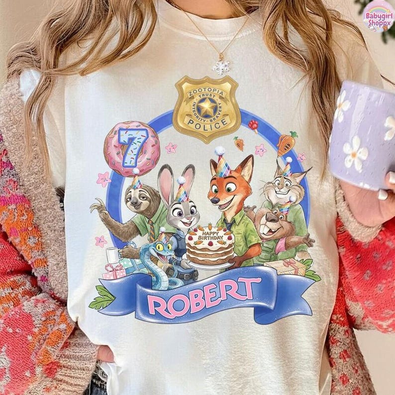 T-shirt personnalisé anniversaire Zootopie 2 personnages, chemise assortie Disneyland famille, chemise Flash Zootropolis Judy Hopps Nick Gary Nibbles image 1