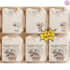 Camiseta personalizada de Mickey y sus amigos de Disneyworld, camiseta familiar con nombre personalizado 2026, vacaciones familiares en Disneyland, camiseta retro de viaje a Disneyworld imagen 2