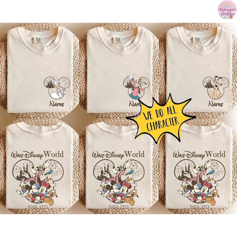 Camiseta personalizada de Mickey y sus amigos de Disneyworld, camiseta familiar con nombre personalizado 2026, vacaciones familiares en Disneyland, camiseta retro de viaje a Disneyworld imagen 2