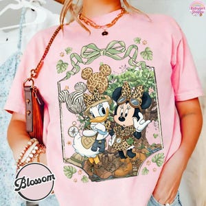 Retro Comfort Colors Minnie Daisy Animal Kingdom Shirt, Coquette Tree of Life Leopard Balloon Shirt,Disneyworld Family Matching Vacation Tee Bild 3