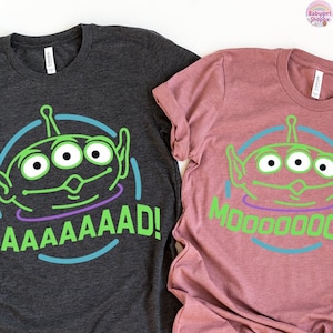 Disneyland Alien Toy Story Mom Dad Shirt, Father Mother Matching Sweatshirt, Mother's Day Tee, Father's Day Gift, Disneyworld Trip TShirt bild 1