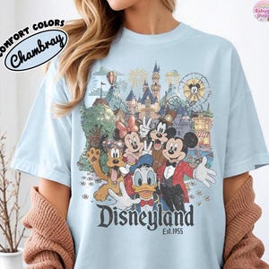 Camiseta Comfort Color Vintage Disneyland California, Camiseta de Mickey y sus amigos, Camiseta para viaje familiar a Disney, Camiseta para vacaciones familiares en Disneyland imagen 4