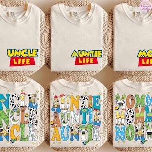 Camiseta de Toy Story de doble cara con colores cómodos para mamá y papá, camiseta divertida de Disneyland para tías, regalo para tía, regalo para tío, Jessie, Woody y Buzz imagen 1