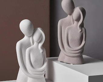 Minimalist Couple Embrace Sculpture | Modern Abstract Hugging Lovers Statue