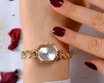 Gold Chain Bracelet Watch for Women, Elegant Jewelry Wristwatch