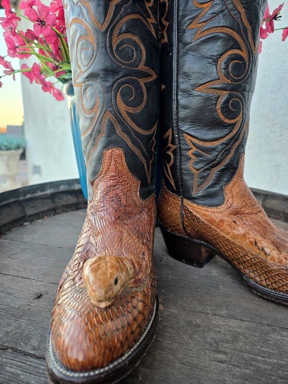 Exotic vintage Snake Head Viper Python Rattlesnak… - image 1