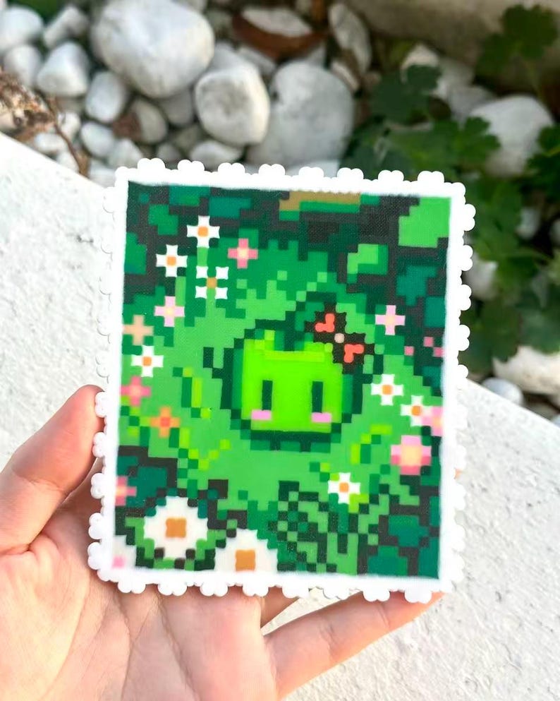 Imán y llavero con sello de Stardew Valley / Cuentas Perler de pixel art hechas a mano / Regalo acogedor para gamers / Decoración para nevera con el gato Junimo / Merchandising de juegos independientes imagen 7