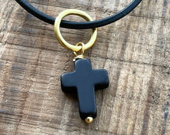 Collana con croce in pietra nera, gioielli cristiani in pelle stile boho