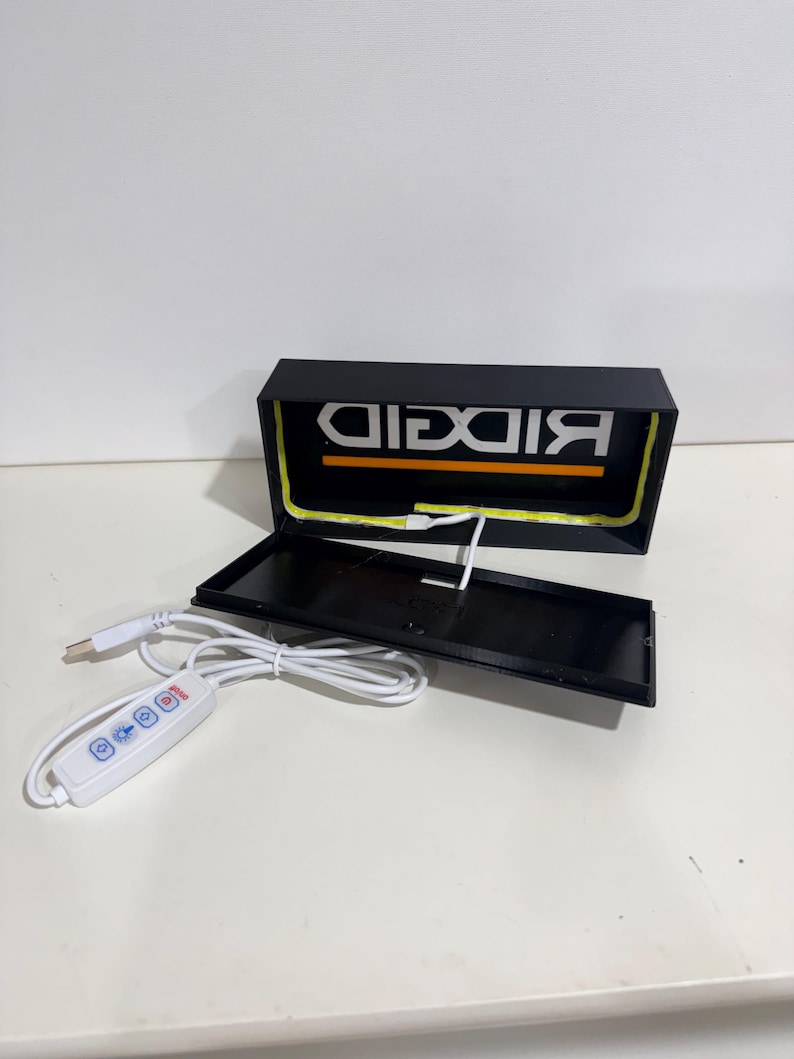 RIDGID Lightbox with Adjustable Dimmer image 4