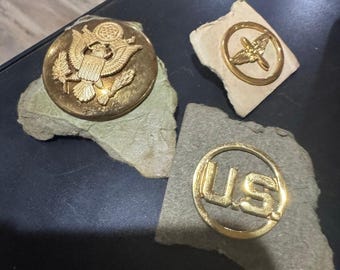 Vintage Military Pin Lot | U.S. Eagle Button, Aviation Pin & U.S. Lapel Pin