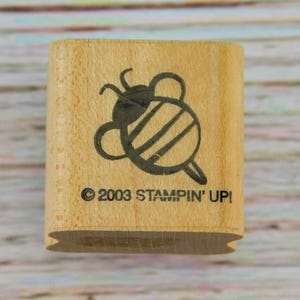 Cute Bee Rubber Stamp – Stampin’ Up 2003 Insect Wood Mounted Stamp – Honeybee Craft Stamp for Card Making, Scrapbooking, Journaling