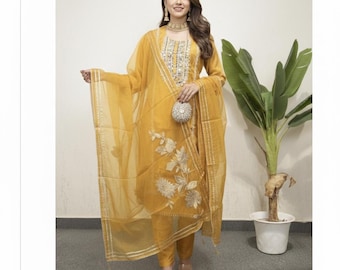 Ensemble kurta jaune en soie mélangée – Tenues de mariage et de fête élégantes