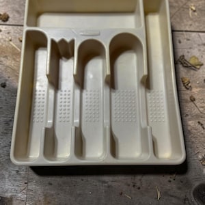 Vintage Rubbermaid Plastic Silverware Organizer Drawer Tray Beige Flatware Divider Retro Kitchen Storage