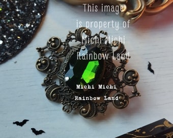 Broche vert émeraude | Cristal romantique gothique, bijou vampire, broche ovale en bronze pour mariage, broche pour homme, steampunk, bijou ancien, milieu universitaire sombre