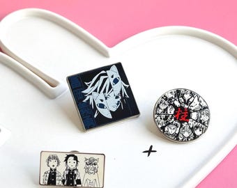 Broches de personagens de anime