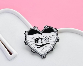 Anime manga besties heart pin