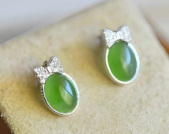 Jade Oval Ohrstecker • 925 Sterling Silber, Minimalistischer Schmuck
