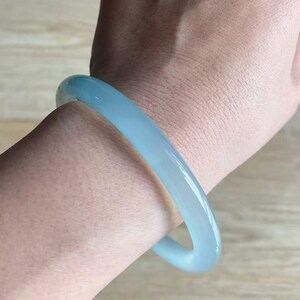Elegant 8MM Natural High-Temperature Blue Agate Bracelet - A Modern, Slender Ring-Shaped Jade Gift for Her" image 9