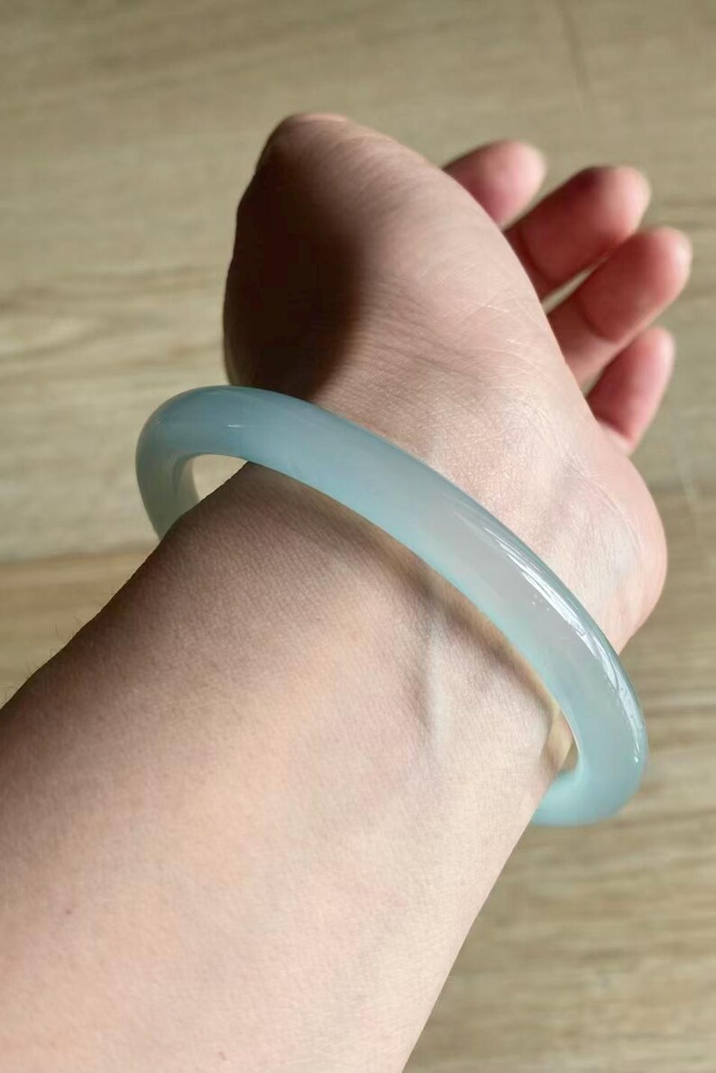 Elegant 8MM Natural High-Temperature Blue Agate Bracelet - A Modern, Slender Ring-Shaped Jade Gift for Her" image 8