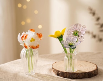 Fiori di compleanno in vetro soffiato a mano, composizioni floreali mensili personalizzate, regali artigianali.