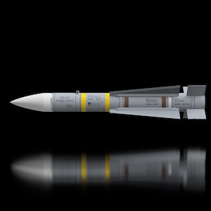 Peut inclure: Un missile avec un cône de nez blanc, un corps gris et des bandes jaunes. Le missile porte l'inscription "AIM-54C" et "SERNO 89517". Le missile a des ailettes grises et est posé sur un fond noir.