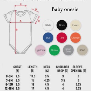 Puede incluir: Una tabla de tallas y colores para un body de beb&eacute;. La tabla incluye medidas de pecho, largo, cuello, ca&iacute;da de hombros y abertura de manga. Las opciones de color incluyen blanco, negro, marfil, azul, rojo, naranja, rosa claro, verde, gris deportivo y arena.