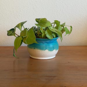 Vintage Studio Pottery Planter – Blue & Turquoise Ombré Glaze – Fits 4″ Pot