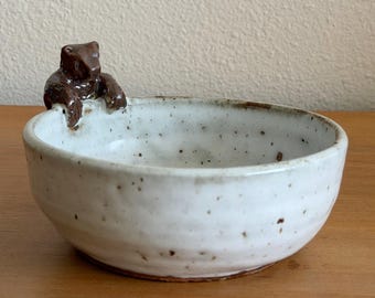 Vintage Studio Pottery Bowl with Sculpted Bear – Speckled Cream Glaze – Signed