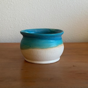 Vintage Studio Pottery Planter – Blue & Turquoise Ombré Glaze – Fits 4″ Pot