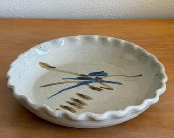 Vintage Tom Forte Fluted Stoneware Pie Dish, 9" – Light Gray with Blue & Brown Motif