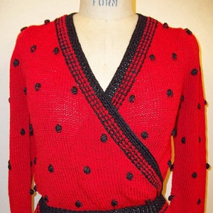 Vintage LILLIE RUBIN  Red & Black Popcorn Knit Sweater    Small