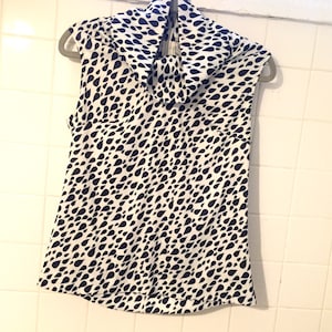 Sleeveless Shirt Top -Size L - Navy White -Andrea Gayle- 1970s Vintage - Waterdrop Teardrop Pattern - Silky -Wide Collar - Dressy -Summer