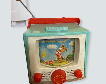 Vintage Fisher Price 2204 Music Box TV Wind up Row Your Boat