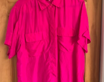 Hot Pink 90s Short Sleeved Button Down Blouse — Buttery Soft Silk -- Bright Magenta Size M