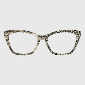 Può includere: Occhiali da vista a occhi di gatto con motivo a pelle di serpente e leopardo. Le montature presentano un mix di tonalità beige, nere e bianche. Gli occhiali hanno un design classico ed elegante.