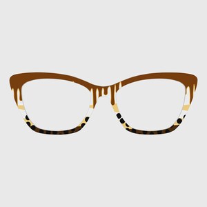 Puede incluir: Gafas de ojo de gato con un diseño único. Las monturas son marrones con un efecto de goteo en la parte superior, que transicionan a blanco y beige, y terminan con un patrón de puntos negros en la parte inferior. Las lentes son transparentes.