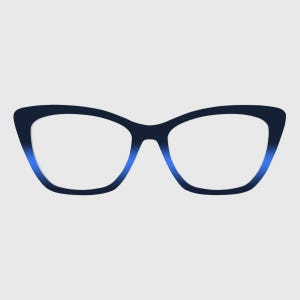 Peut inclure: Lunettes de forme œil-de-chat avec une monture bleu marine foncé qui se transforme en un dégradé bleu roi vif sur le bas des cercles. Le design présente un coin supérieur extérieur pointu et un pont incurvé reliant les deux verres.