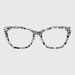 Puede incluir: Gafas de estilo ojo de gato con un patrón de corazones en blanco y negro. Las monturas tienen un diseño retro audaz, con una forma ligeramente curvada hacia arriba. Las lentes son transparentes y la estética general es elegante y llamativa.