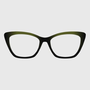 Puede incluir: Gafas de estilo ojo de gato con un degradado de color que transiciona desde un verde oliva intenso en la parte superior de la montura hasta un negro sólido en los bordes inferiores. Los cristales son transparentes y la montura es ancha.