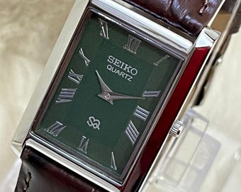 Zegarek naręczny Seiko Slim Tank w kolorze srebrnym, prostokątna koperta, z zieloną tarczą, w stylu vintage, odnowiony