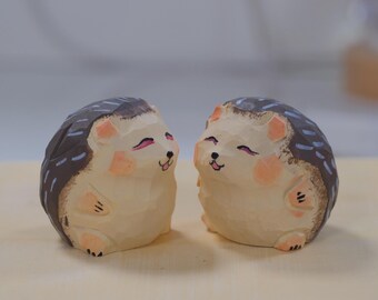 Miniature Wooden Hedgehog Figurine Set, Handcrafted Wood Carving, Desk/Home Decor, Woodland Animal Collectible