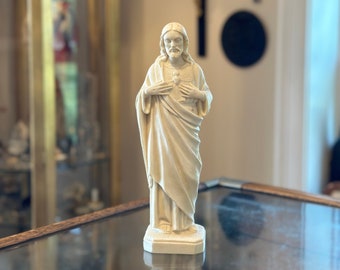 Vintage Sacred Heart Jesus All White Alabaster Resin Statue Made in Italy 10.5"