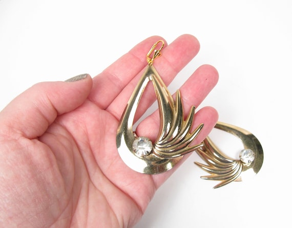Huge Vintage Gold Tone Rhinestone Dangle Earrings… - image 7